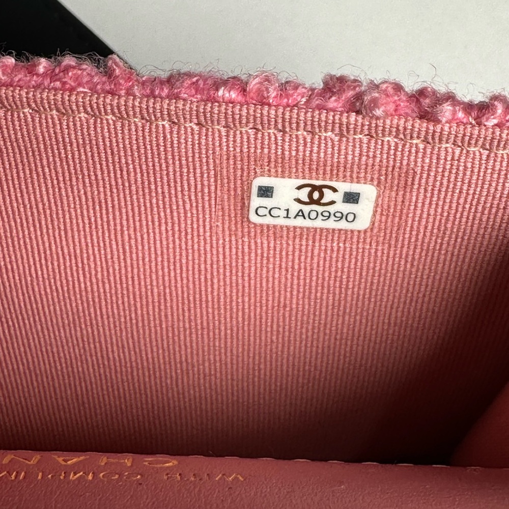 SOLD ❌❌❌❌Chanel Pink Tweed Waist Bag - Picture 9 of 10